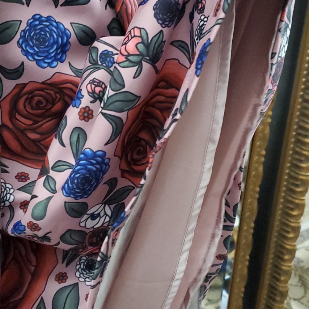 Chichi london Beautiful midi dress - Picture 2 of 4